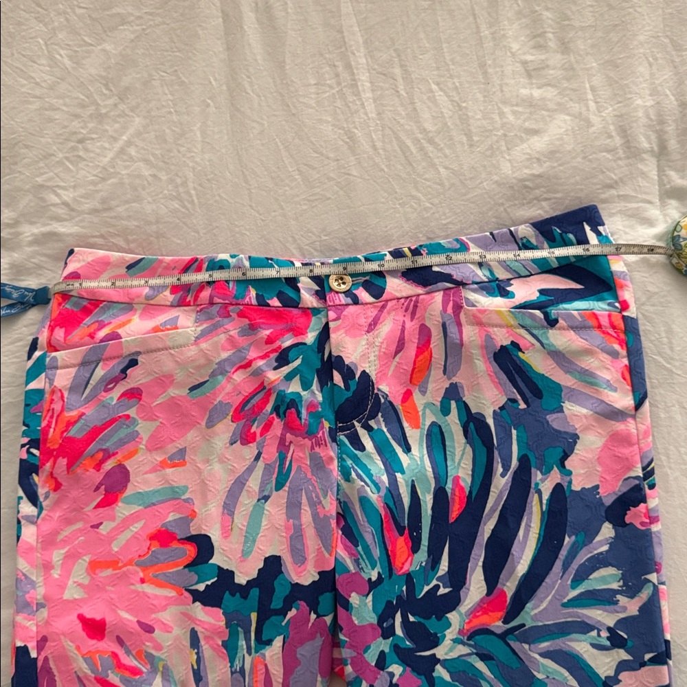 Like new- Lilly Pulitzer pants - Picture 4 of 7